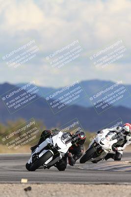 media/Nov-16-2025-Race Pace (Sun) [[8c5fa54630]]/Non Verified Riders (1st 20 Minutes)/5-Turn 15 (110pm)/